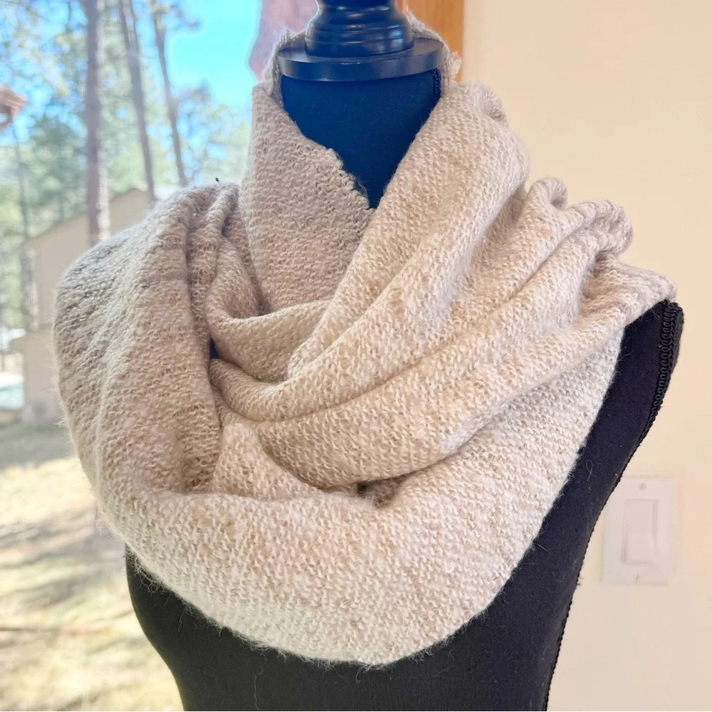 Vintage Merona Large Fringed Ombré Striped Pastel Blanket Scarf Beige Gray Tan